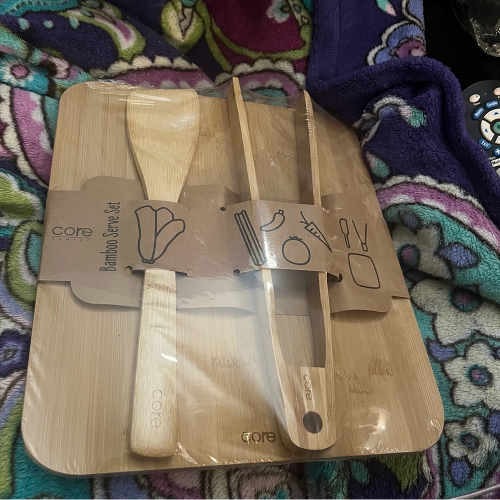 Core Bamboo Serve Set - three-piece: tongs stirrer cutting board new